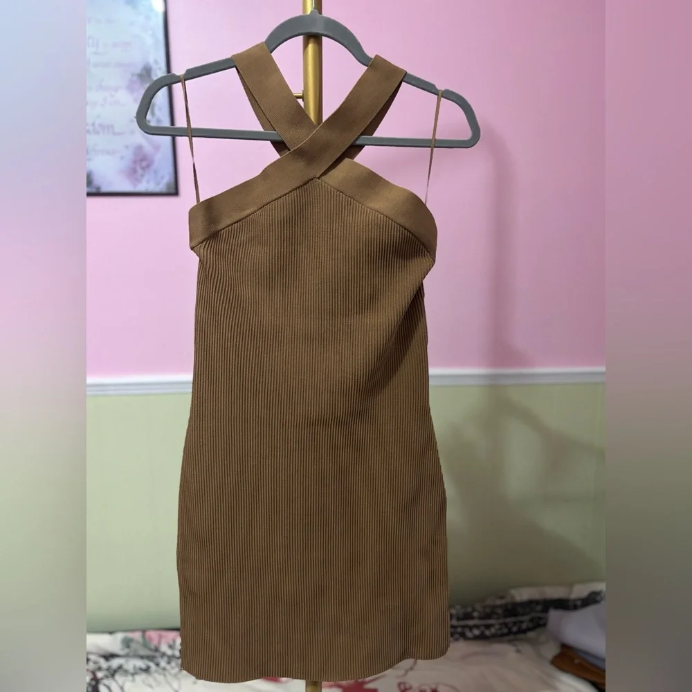 Babaton $110 Sculpt Knit Criss Cross Dress Medium - Picture 5 of 9